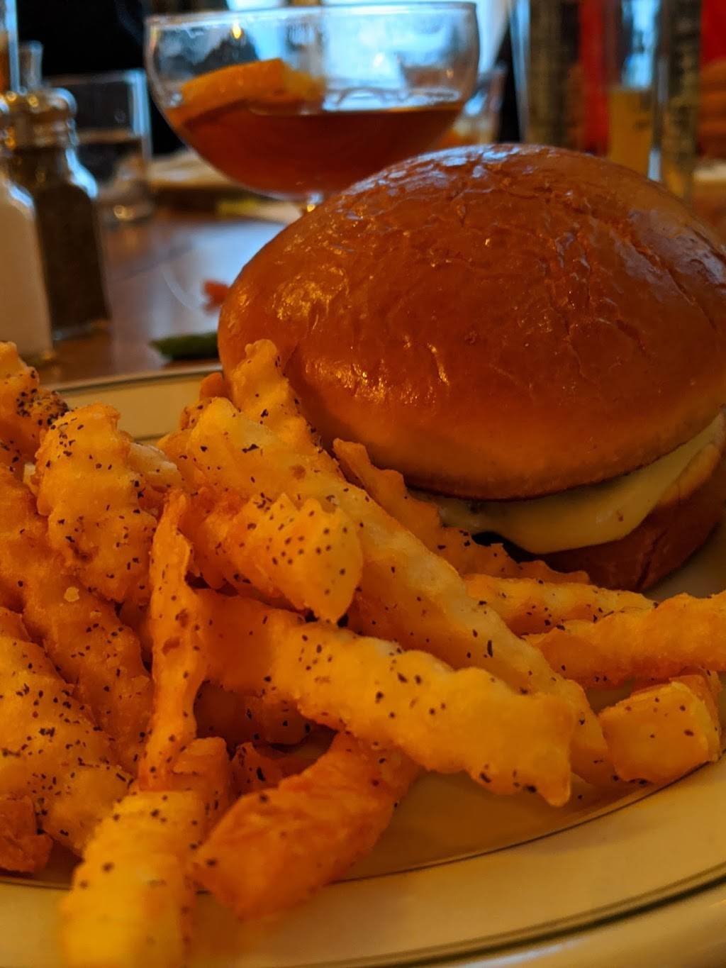 ESB East Side Bar | restaurant | 858 Payne Ave, St Paul, MN 55130, USA | 6513488450 OR +1 651-348-8450