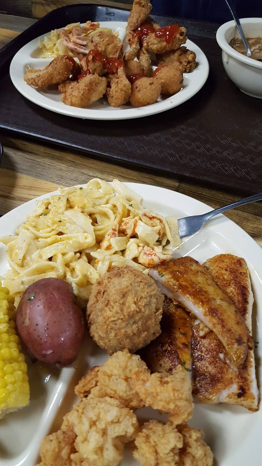 Larrys French Market & Cajun Restaurant | restaurant | 3701 Pure Atlantic Rd, Groves, TX 77619, USA | 4099623381 OR +1 409-962-3381