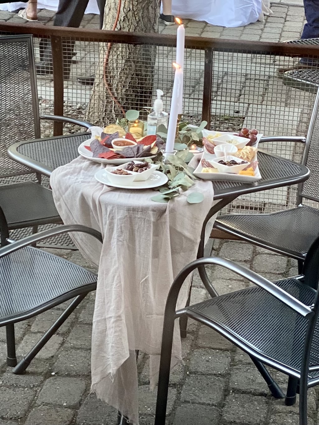 Hops & Vine | restaurant | 527 Main St Suite 2, Lewiston, ID 83501, USA | 2087489703 OR +1 208-748-9703