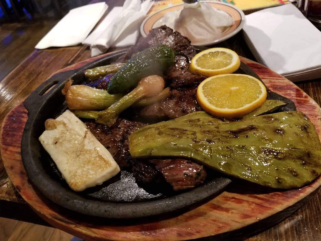 Los Tres Potrillos | restaurant | 1004 4th Ave, Brooklyn, NY 11232, USA | 7187888484 OR +1 718-788-8484