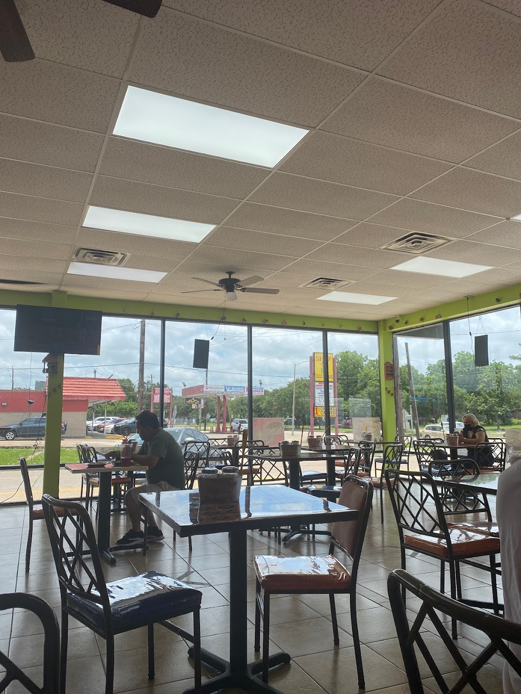 Las Cazuelas | restaurant | 6502 Bellaire Blvd Suite A-1, Houston, TX 77074, USA | 2818883671 OR +1 281-888-3671