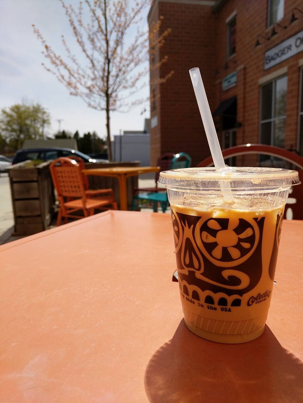 Colectivo Coffee - Grafton | meal takeaway | 1211 Washington St, Grafton, WI 53024, USA | 2623775183 OR +1 262-377-5183