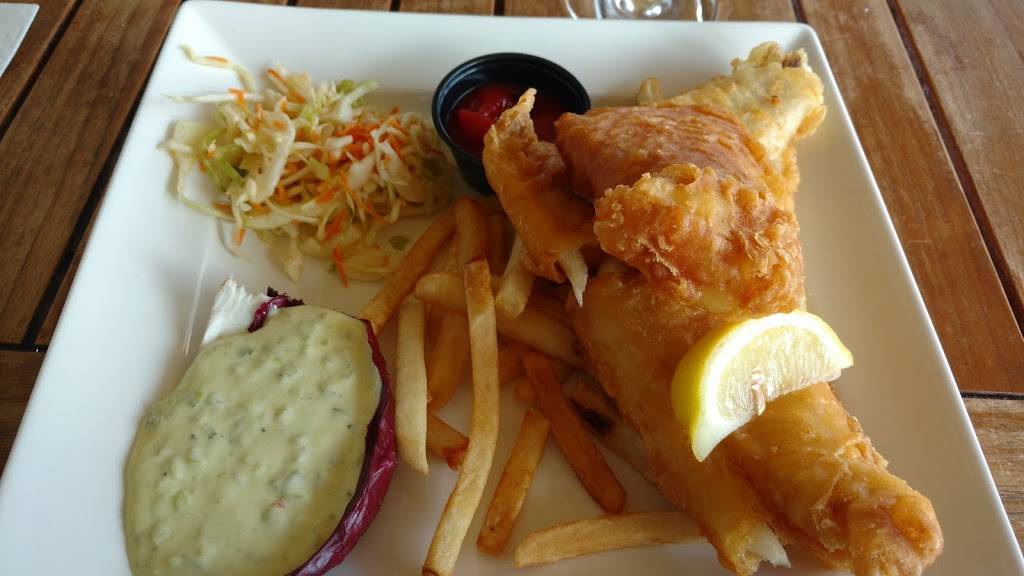 Snug Harbour | restaurant | 14 Stavebank Rd S, Mississauga, ON L5G 2T1, Canada | 9052745000 OR +1 905-274-5000