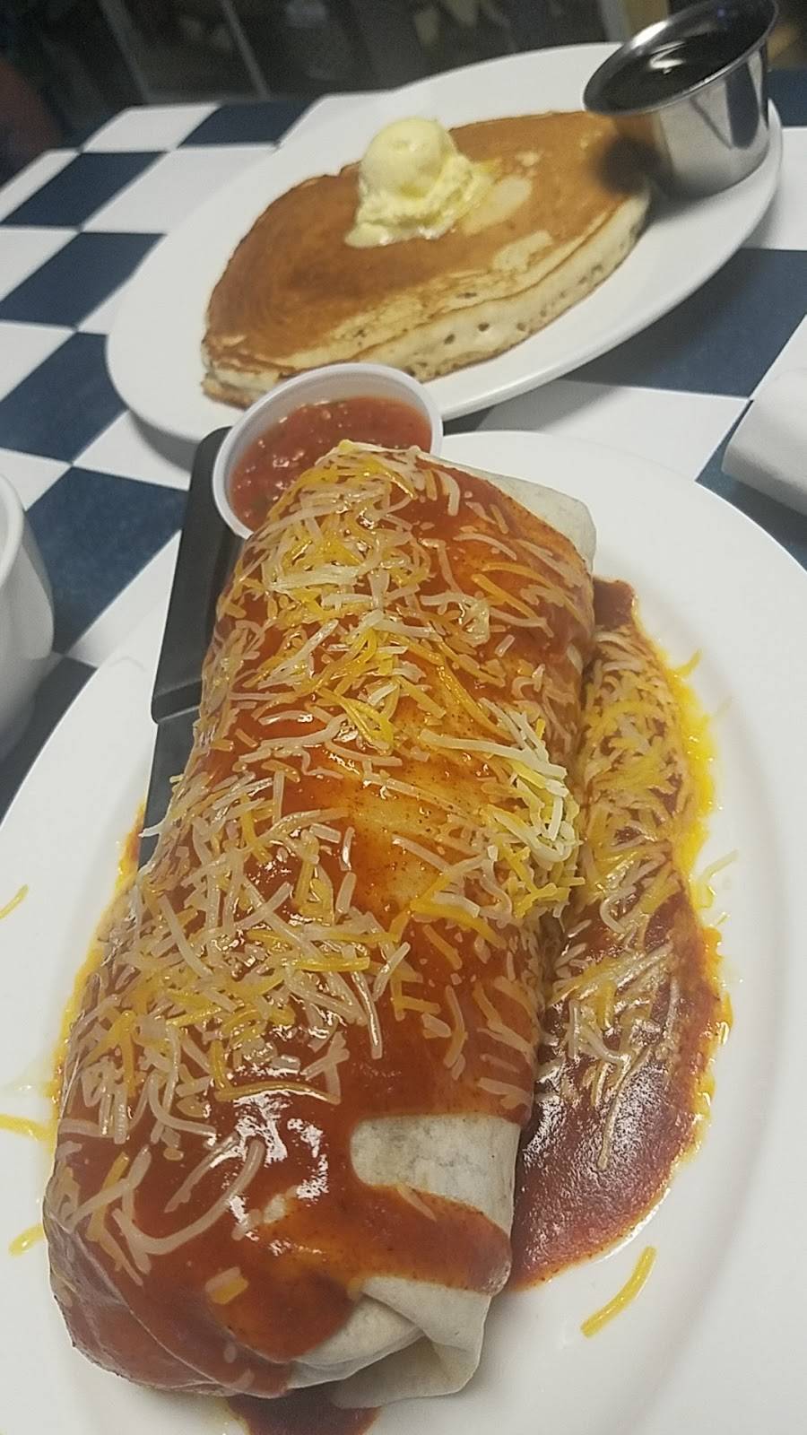 Mel Dogs Cafe | restaurant | 9766 Waterman Rd Ste B, Elk Grove, CA 95624, USA | 9166864615 OR +1 916-686-4615