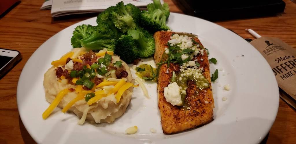 Chilis Grill & Bar | restaurant | 451 Opry Mills Drive #R2, Nashville, TN 37214, USA | 6156734474 OR +1 615-673-4474