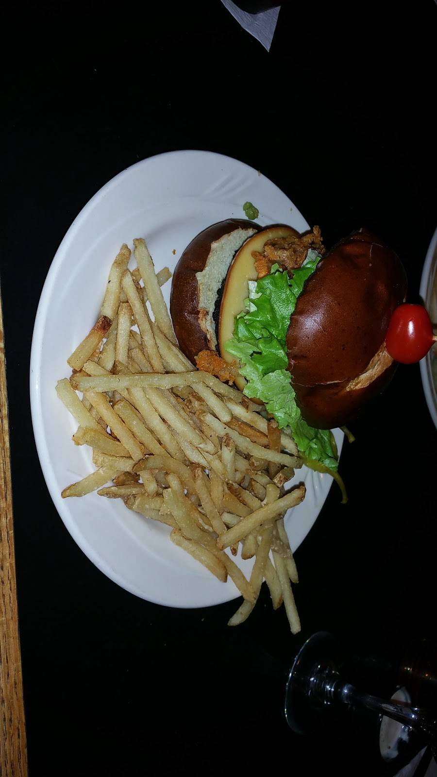 Rush Inn | restaurant | 17800 Detroit Ave, Cleveland, OH 44107, USA | 2162213224 OR +1 216-221-3224