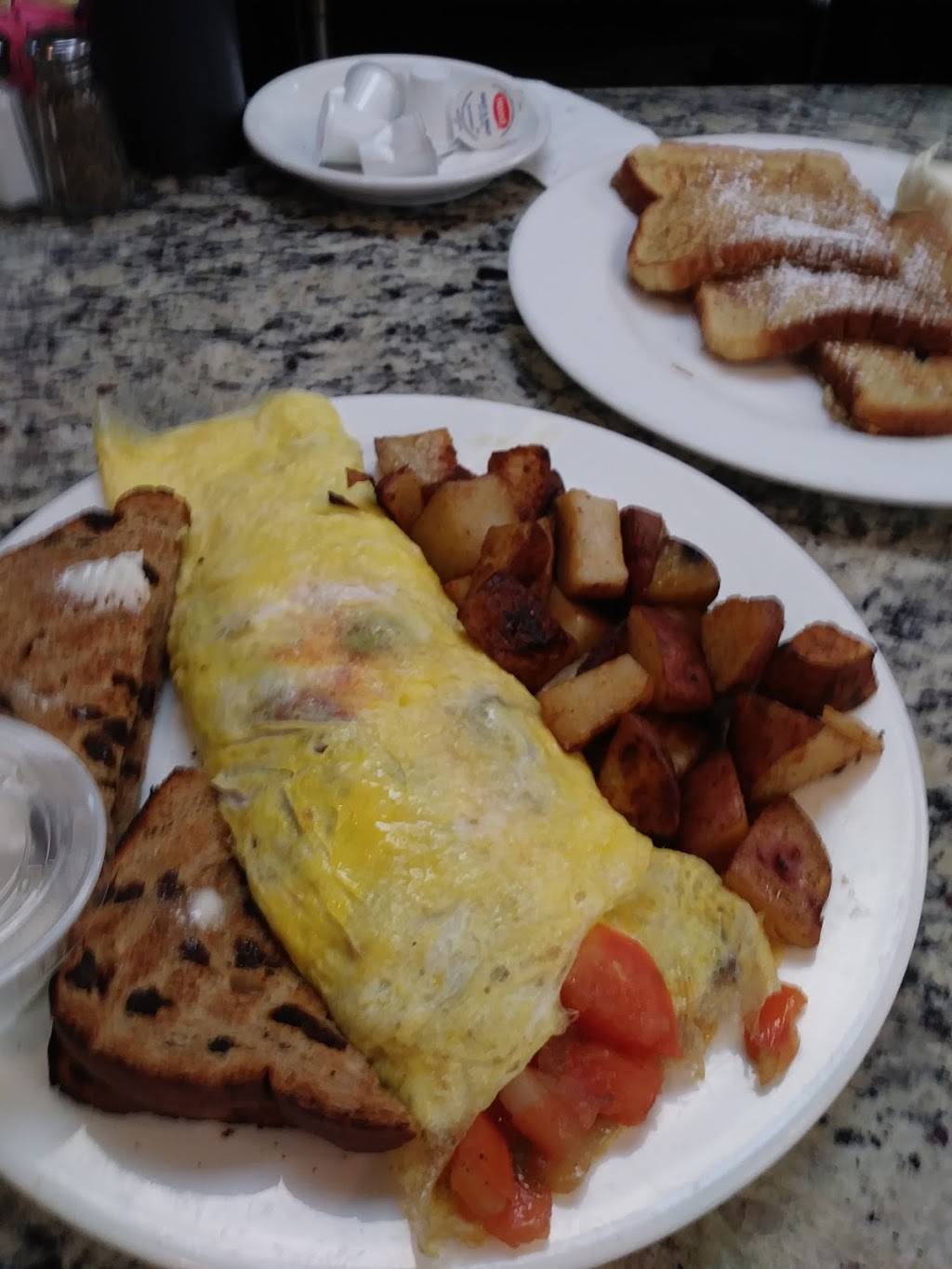 Marias Place | restaurant | 10 Jefferson Ave, Salem, MA 01970, USA | 9787441817 OR +1 978-744-1817