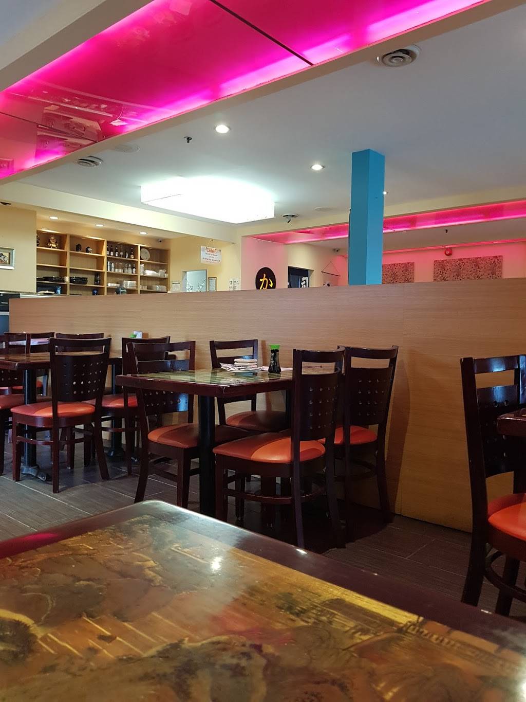 Taka Sushi | restaurant | 340 Eagle St W, Newmarket, ON L3Y 7M9, Canada | 9058365000 OR +1 905-836-5000