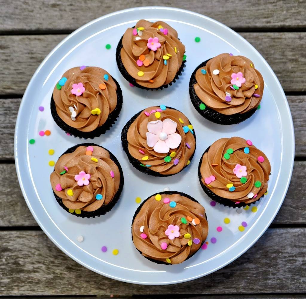 The Cake Bake Shop by Gwendolyn Rogers | cafe | 6515 Carrollton Ave, Indianapolis, IN 46220, USA | 3172572253 OR +1 317-257-2253