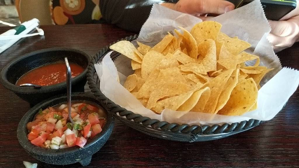 El Sarape Mexican Restaurant | restaurant | 5836 75th St, Kenosha, WI 53142, USA | 2626977212 OR +1 262-697-7212