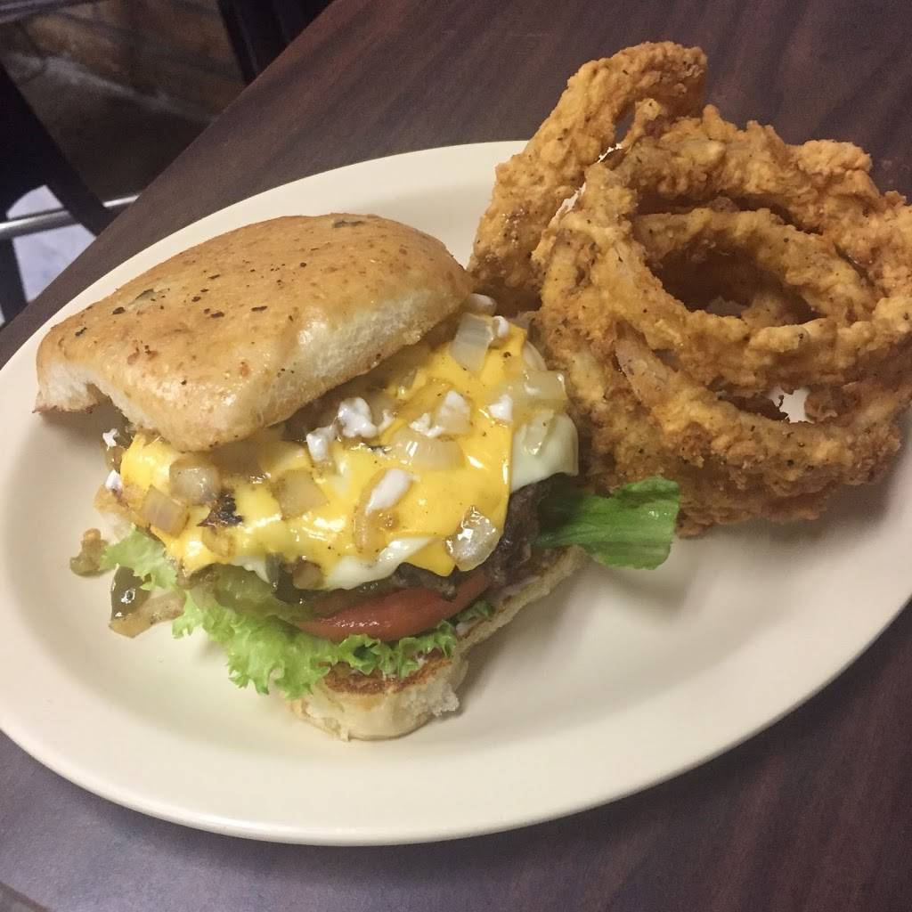 Miss. Mollies Diner | restaurant | 201 San Antonio Rd, Alto, TX 75925, USA | 9368581001 OR +1 936-858-1001