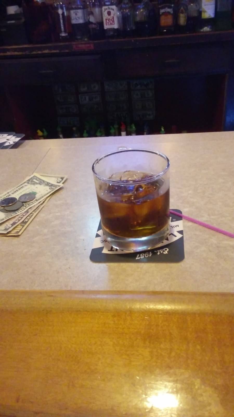 Rock River Tap | restaurant | 110 W Lake St, Horicon, WI 53032, USA | 9204854241 OR +1 920-485-4241