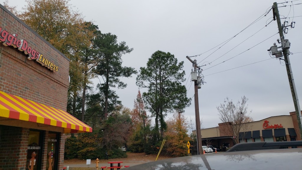 Duggie Dogs Express | restaurant | 1253 Hastings Dr, Sumter, SC 29150, USA | 8034693647 OR +1 803-469-3647