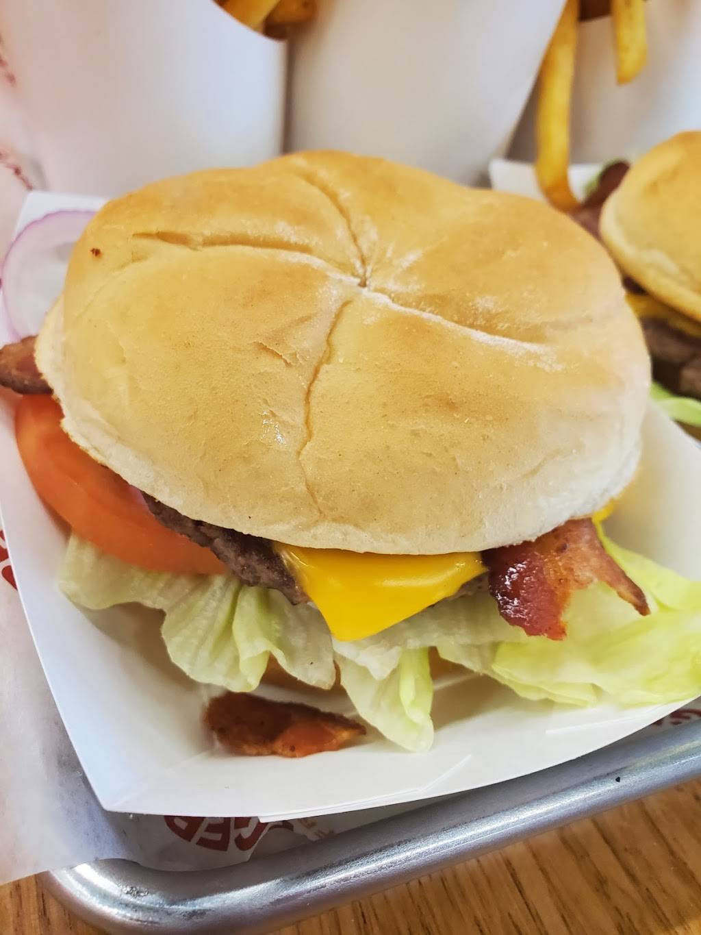 Bens Burgers | restaurant | 1325 SW Oralabor Rd, Ankeny, IA 50023, USA | 5152899888 OR +1 515-289-9888