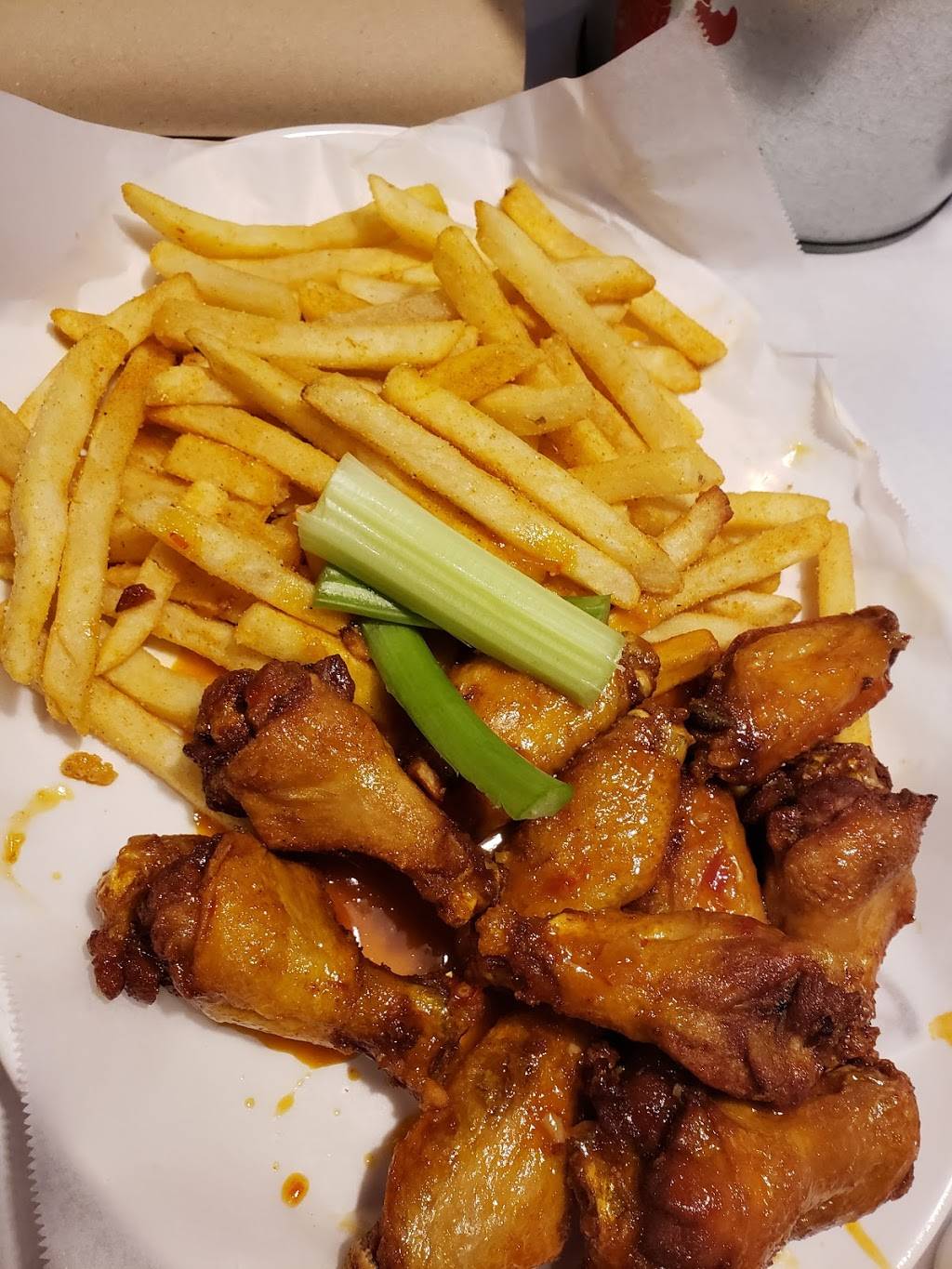 Red Crawfish Seafood & Wings | restaurant | 1820 N Brown Rd, Lawrenceville, GA 30043, USA | 6788470388 OR +1 678-847-0388