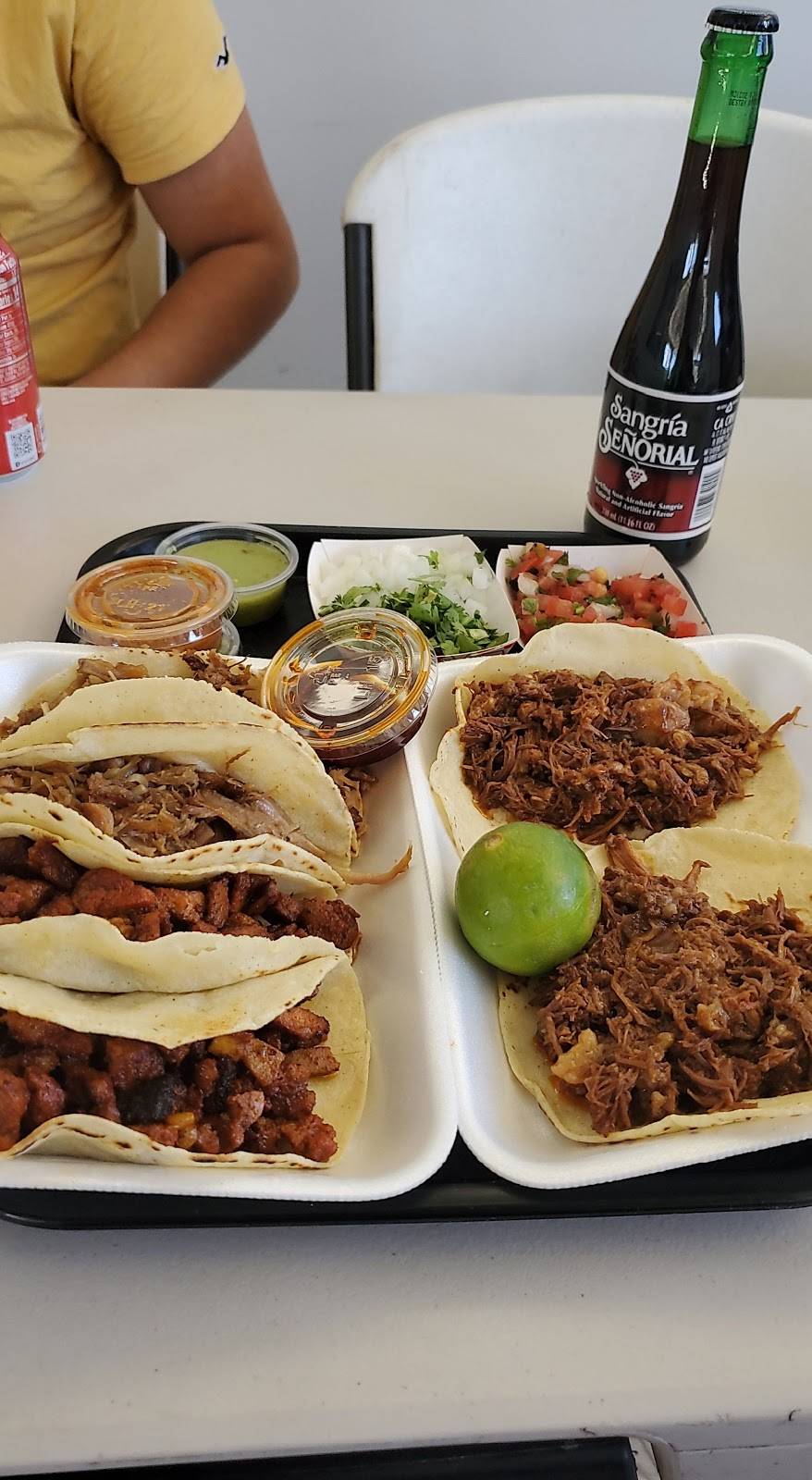 Chavindecas las Marías | restaurant | 3329 E Benson Hwy, Tucson, AZ 85706, USA | 5208691348 OR +1 520-869-1348