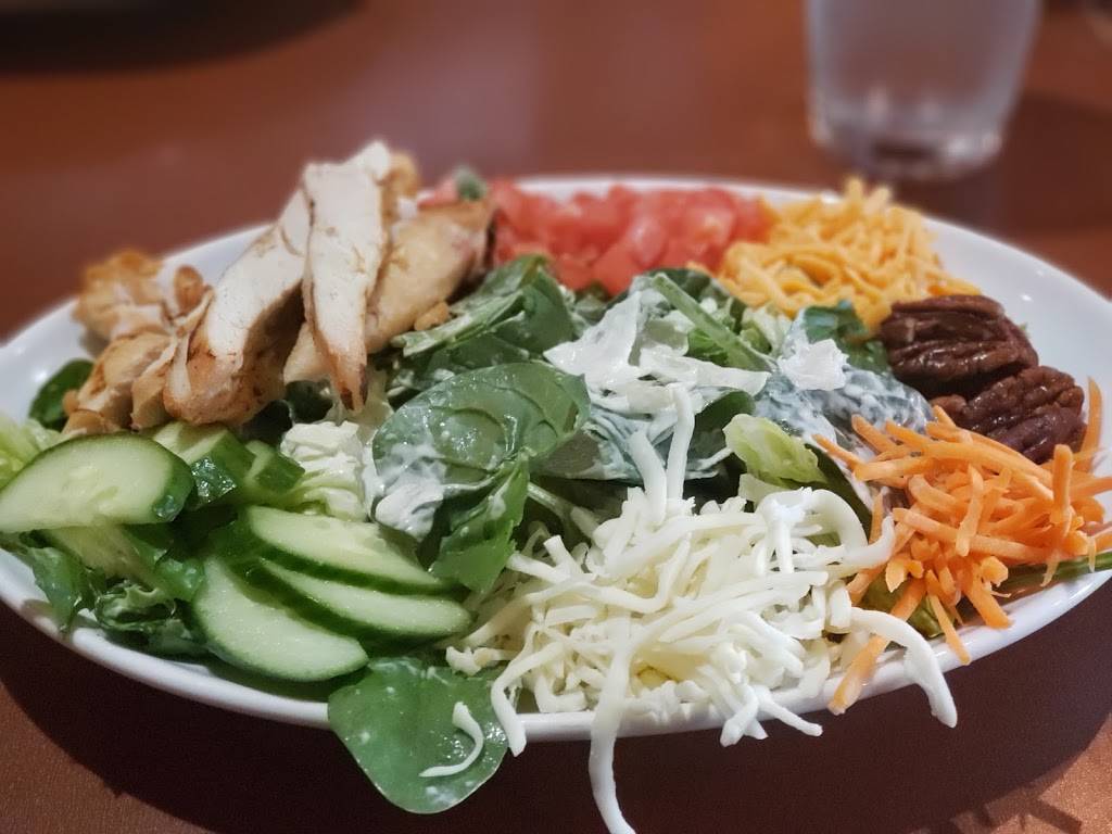 Boston Pizza | restaurant | 651 Erb St W, Waterloo, ON N2J 3Z4, Canada | 5197478000 OR +1 519-747-8000