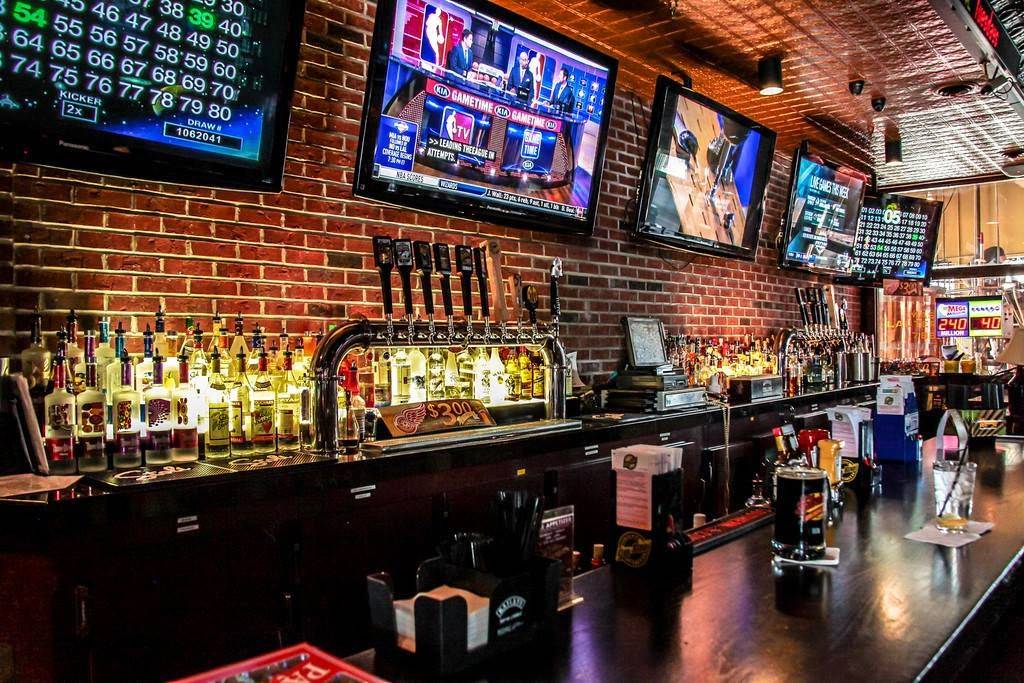 Great Baraboo Brewing Company | restaurant | 35905 Utica Rd, Clinton Twp, MI 48035, USA | 5867927397 OR +1 586-792-7397