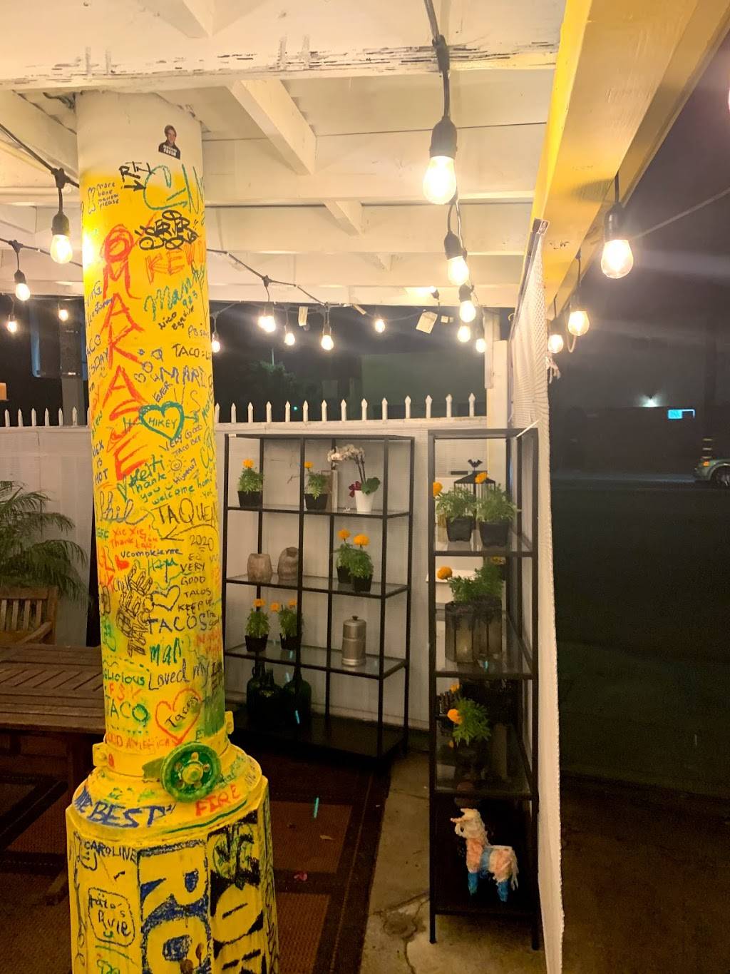 Bee Taqueria | restaurant | 5754 W Adams Blvd, Los Angeles, CA 90016, USA | 3234529575 OR +1 323-452-9575