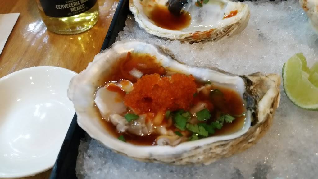 Golden Rolls | restaurant | 790 S Eastwood Dr, Woodstock, IL 60098, USA | 8153085099 OR +1 815-308-5099