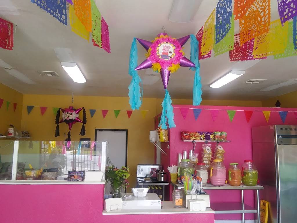 La placita raspados Y Mas.... | restaurant | 5769 S Elm Ave, Fresno, CA 93706, USA | 5593947172 OR +1 559-394-7172