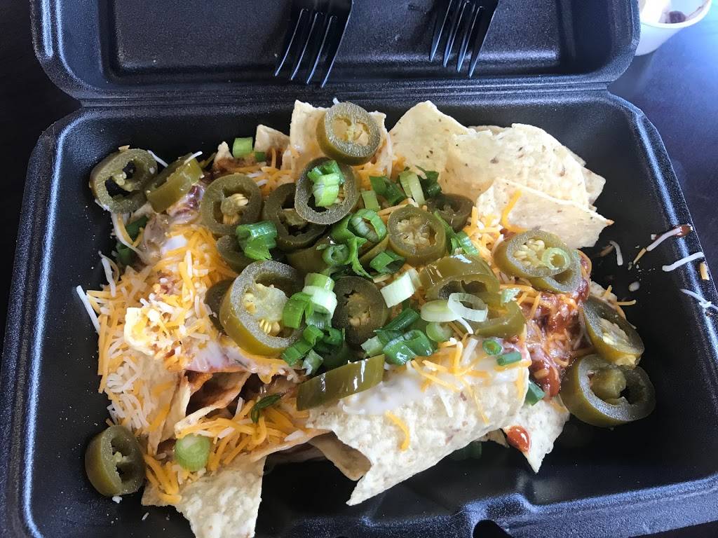 Petros Chili & Chips - West Hills | restaurant | 7005 Kingston Pike, Knoxville, TN 37919, USA | 8654505004 OR +1 865-450-5004