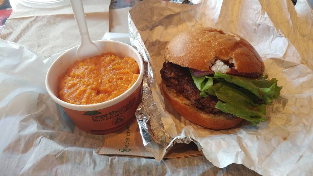 Tickle Pickle | restaurant | 4176 Hamilton Ave, Cincinnati, OH 45223, USA | 5139544003 OR +1 513-954-4003