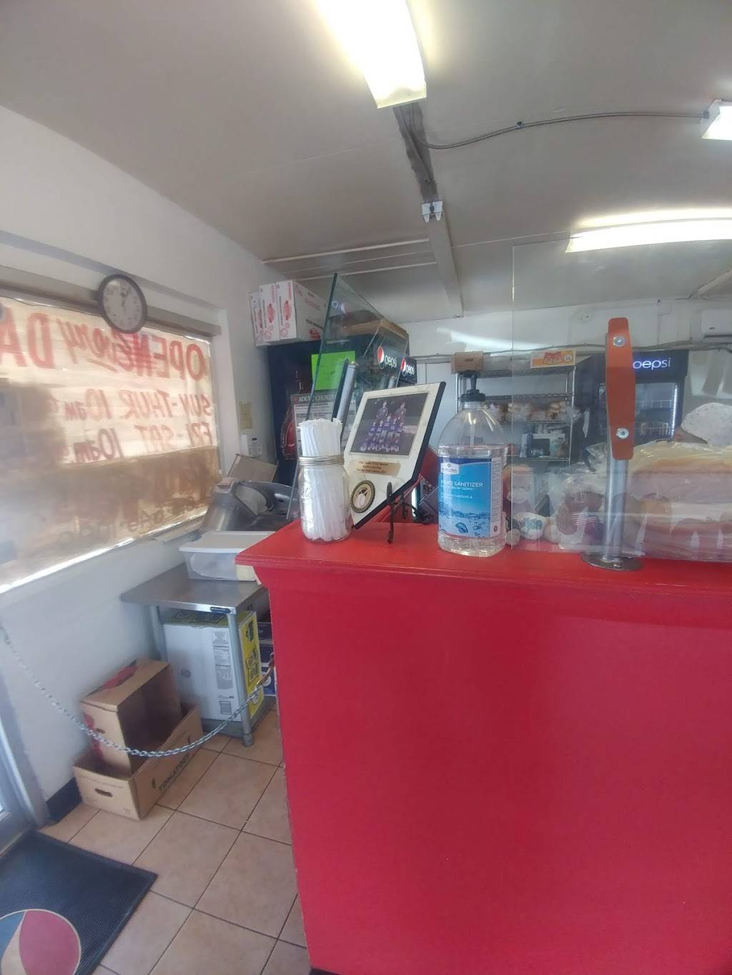 Marians Sub Shop | meal takeaway | 701 US-41, Ruskin, FL 33570, USA | 8136451088 OR +1 813-645-1088