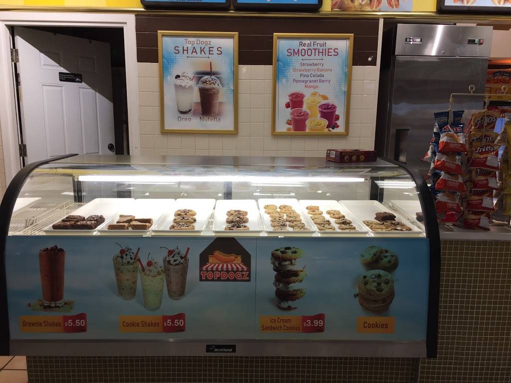 Top dogz | restaurant | 35000 Warren Rd, Westland, MI 48185, USA | 2485952776 OR +1 248-595-2776