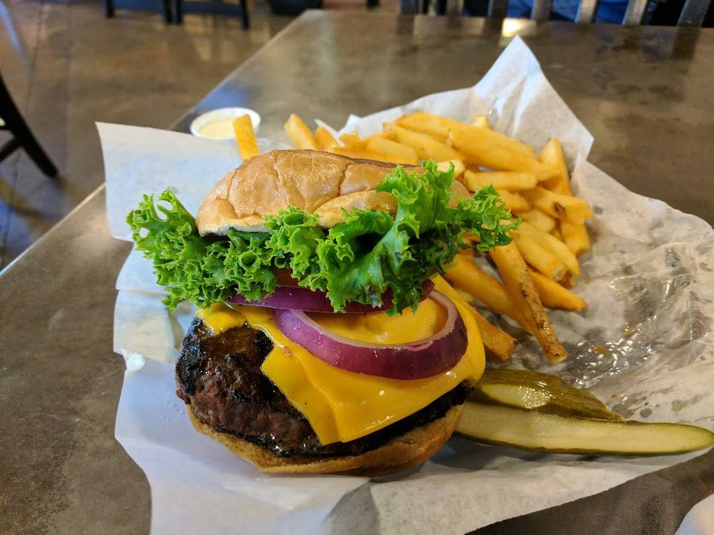 Smokey Canyon BBQ | restaurant | 5225 Canyon Crest Dr #9, Riverside, CA 92507, USA | 9517828808 OR +1 951-782-8808