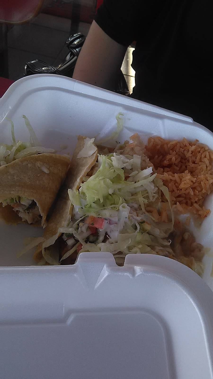 Alberts Mexican Food | restaurant | 2215, 3000 W Beverly Blvd, Montebello, CA 90640, USA | 3237252970 OR +1 323-725-2970