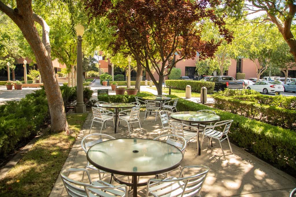 Ragazzos | restaurant | 2405 Capitol St #107, Fresno, CA 93721, USA | 5594493699 OR +1 559-449-3699