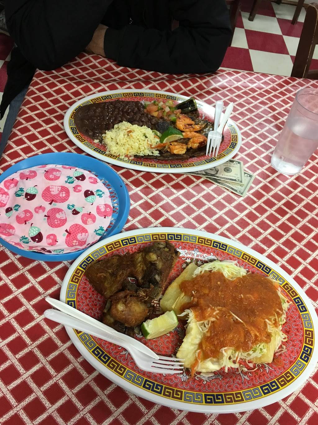 Glorias Restaurant | restaurant | 3411 14th St NW, Washington, DC 20010, USA | 2028840105 OR +1 202-884-0105