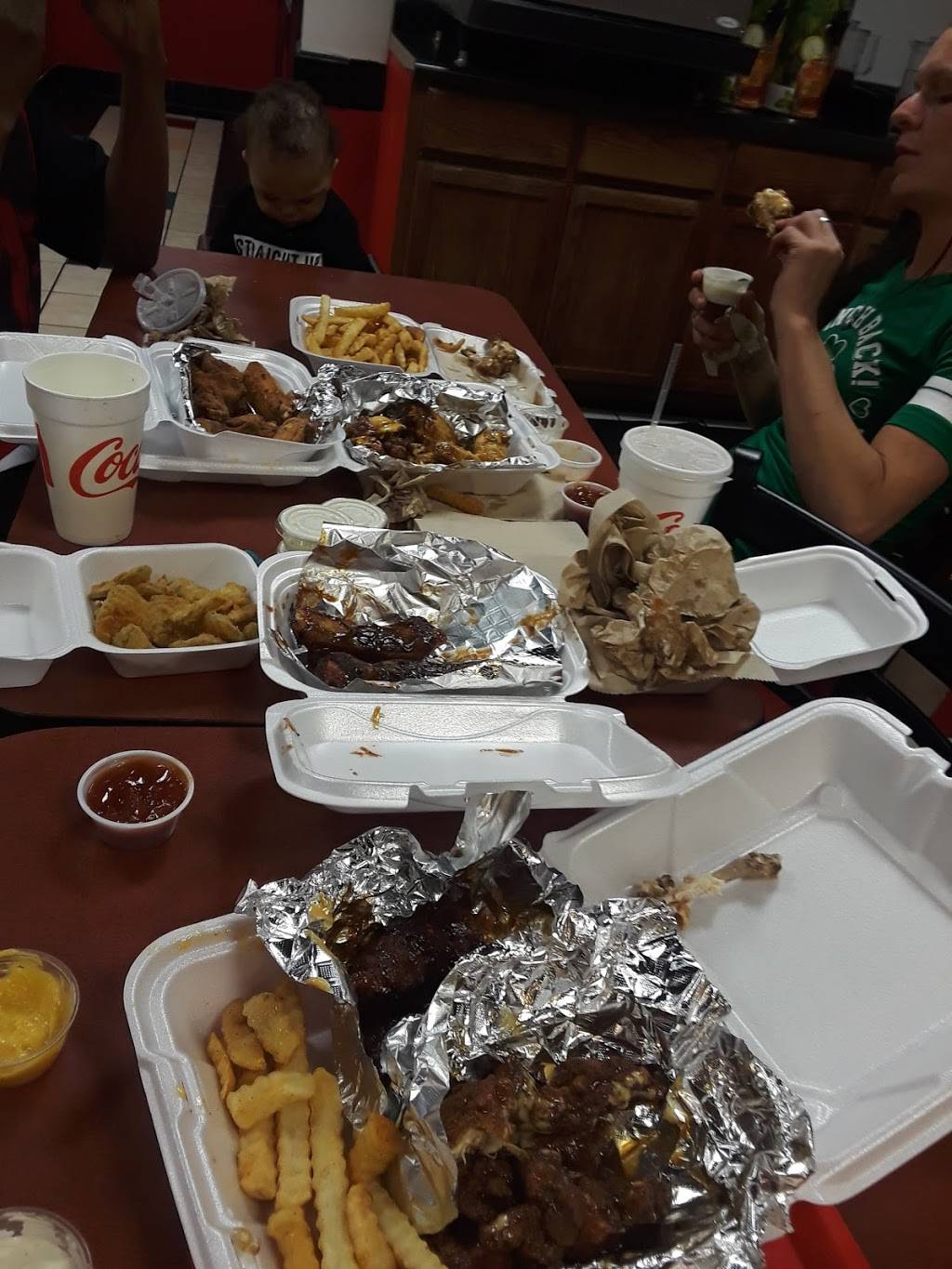 Smokin Wings | restaurant | 98 Southport Rd, Spartanburg, SC 29306, USA | 8645865454 OR +1 864-586-5454