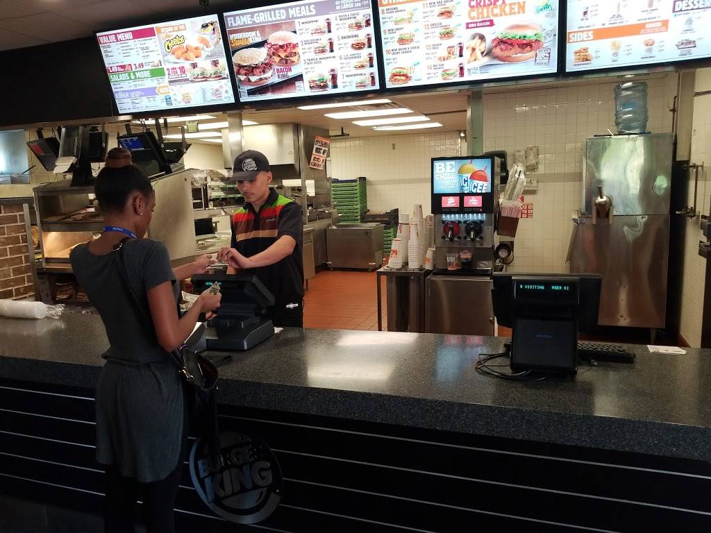 Burger King | restaurant | 8383 N Stemmons Fwy, Dallas, TX 75247, USA | 2149052072 OR +1 214-905-2072