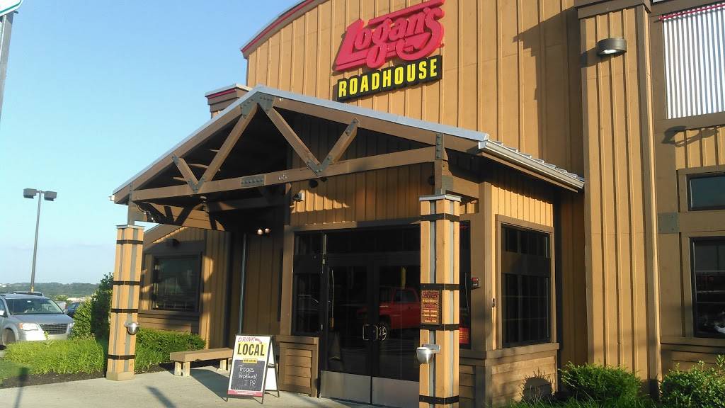Logans Roadhouse | restaurant | 65 Wilderness Trail, Hamburg, PA 19526, USA | 6105622055 OR +1 610-562-2055