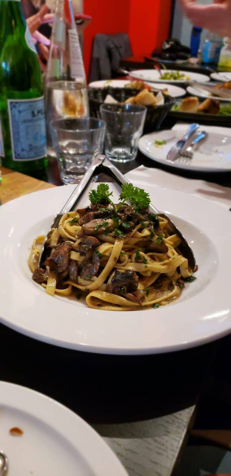 La Bella Italia | restaurant | 9300 Keele St #6, Maple, ON L6A 1P4, Canada | 9058322833 OR +1 905-832-2833