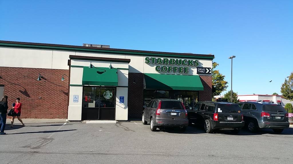 Starbucks | cafe | 38 Bangor Mall Blvd, Bangor, ME 04401, USA | 2072620490 OR +1 207-262-0490