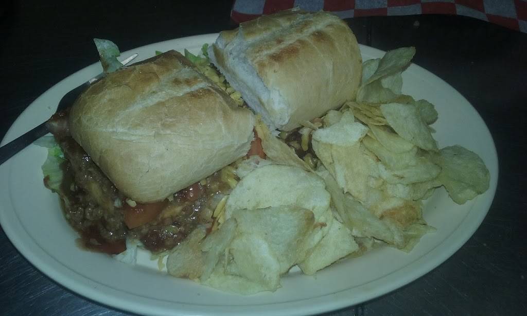 Pizza King | restaurant | 111 E Main St, Hoopeston, IL 60942, USA | 2172835911 OR +1 217-283-5911