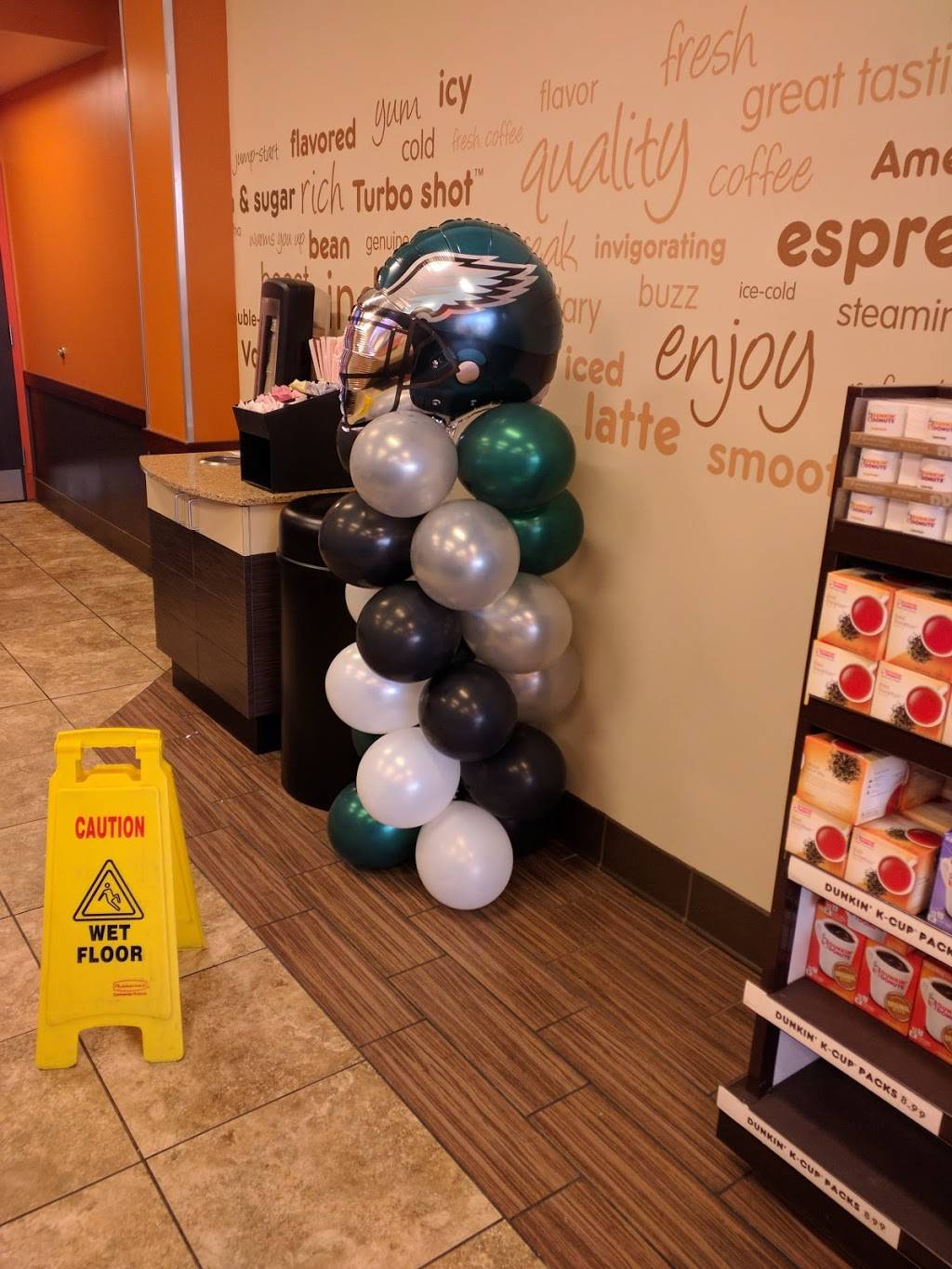 Dunkin | cafe | 362 Main St, Middletown, DE 19709, USA | 3023761211 OR +1 302-376-1211