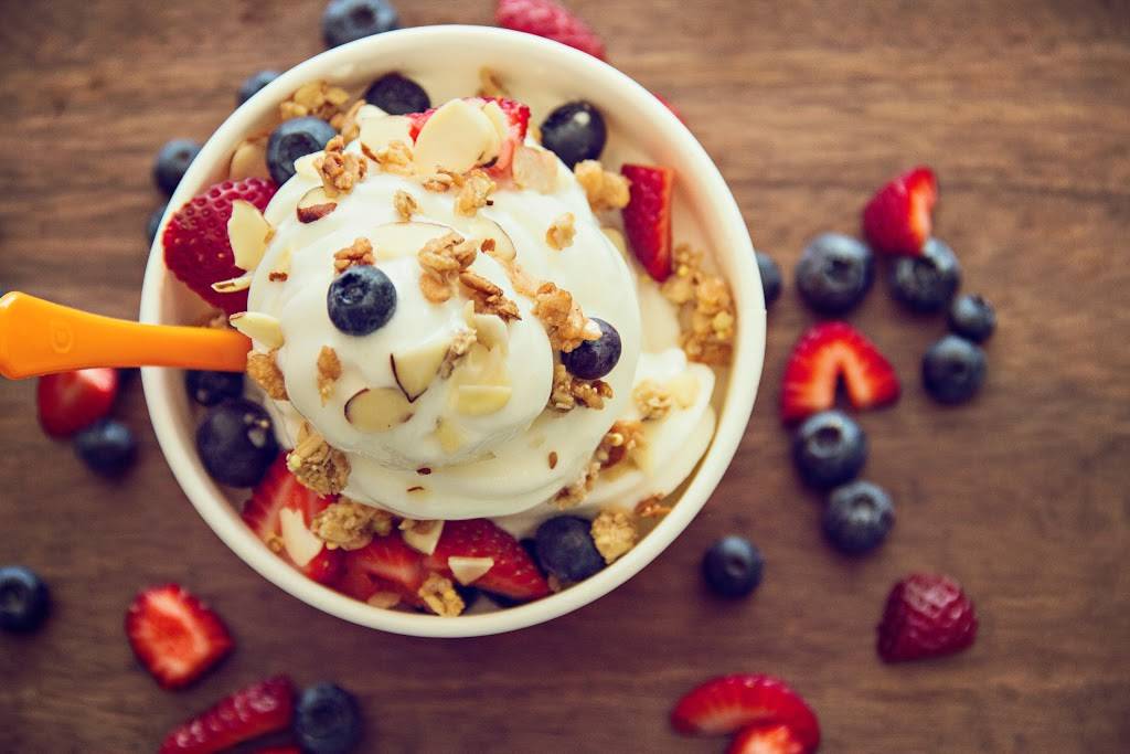 Orange Leaf Frozen Yogurt | restaurant | 3912 38th Ave, Moline, IL 61265, USA | 3095171882 OR +1 309-517-1882