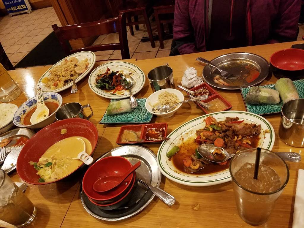 Thai Seasons | restaurant | 5824 NE Sandy Blvd, Portland, OR 97213, USA | 5034328258 OR +1 503-432-8258