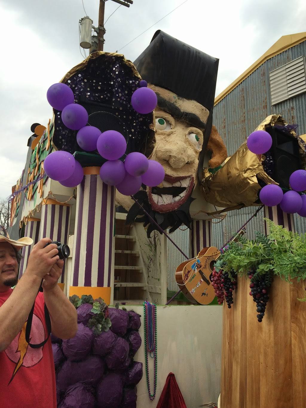 Tradewinds Social Club | restaurant | 2843 W Davis St, Dallas, TX 75211, USA | 2143379075 OR +1 214-337-9075