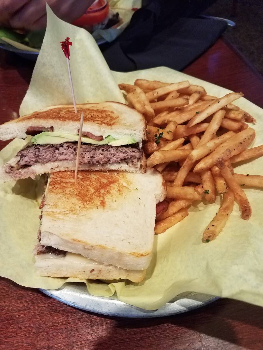 Dubbers Oldtown Bar And Grill | restaurant | 3427, 172 Main St, Salinas, CA 93901, USA | 8316760256 OR +1 831-676-0256