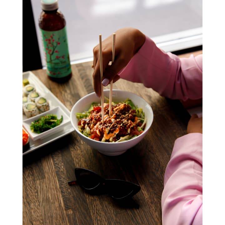 Sushi Shop | restaurant | 17659 Rue Charles, Mirabel, QC J7J 1P3, Canada | 4504197608 OR +1 450-419-7608