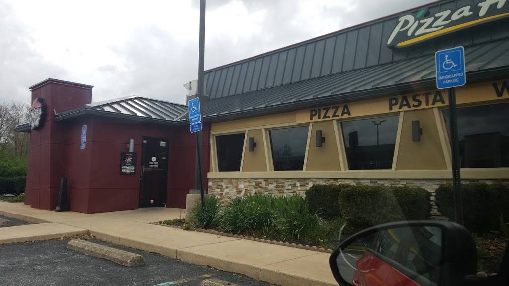 Pizza Hut | restaurant | 1440 Manheim Pike, Lancaster, PA 17601, USA | 7173928457 OR +1 717-392-8457