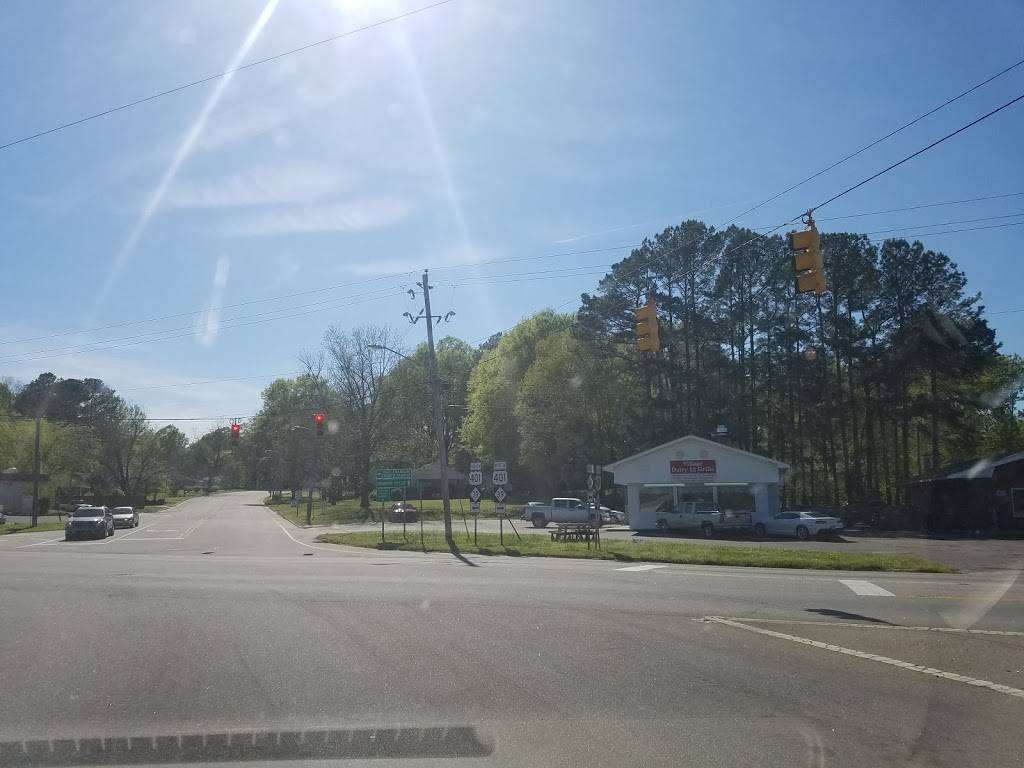 Village Dairy Bar & Grill | restaurant | 701 N Bickett Blvd, Louisburg, NC 27549, USA | 9194965700 OR +1 919-496-5700