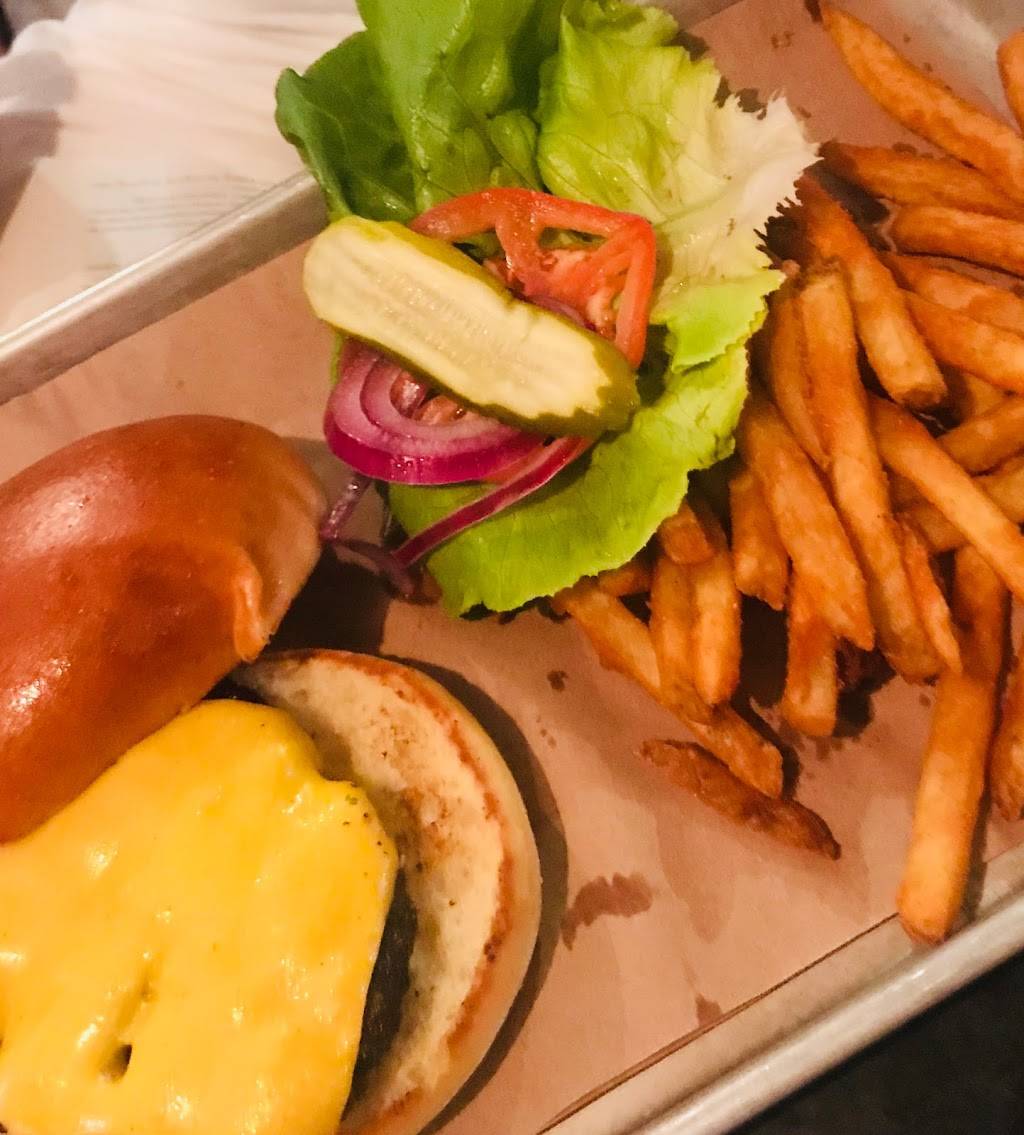 Roosters Restaurant & Bar | restaurant | 1320 Celebrity Cir, Myrtle Beach, SC 29577, USA | 8439454089 OR +1 843-945-4089