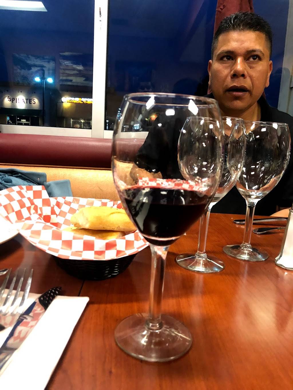 Fratellos restaurant | restaurant | 2852 Kitty Hawk Rd, Livermore, CA 94551, USA | 9252949771 OR +1 925-294-9771