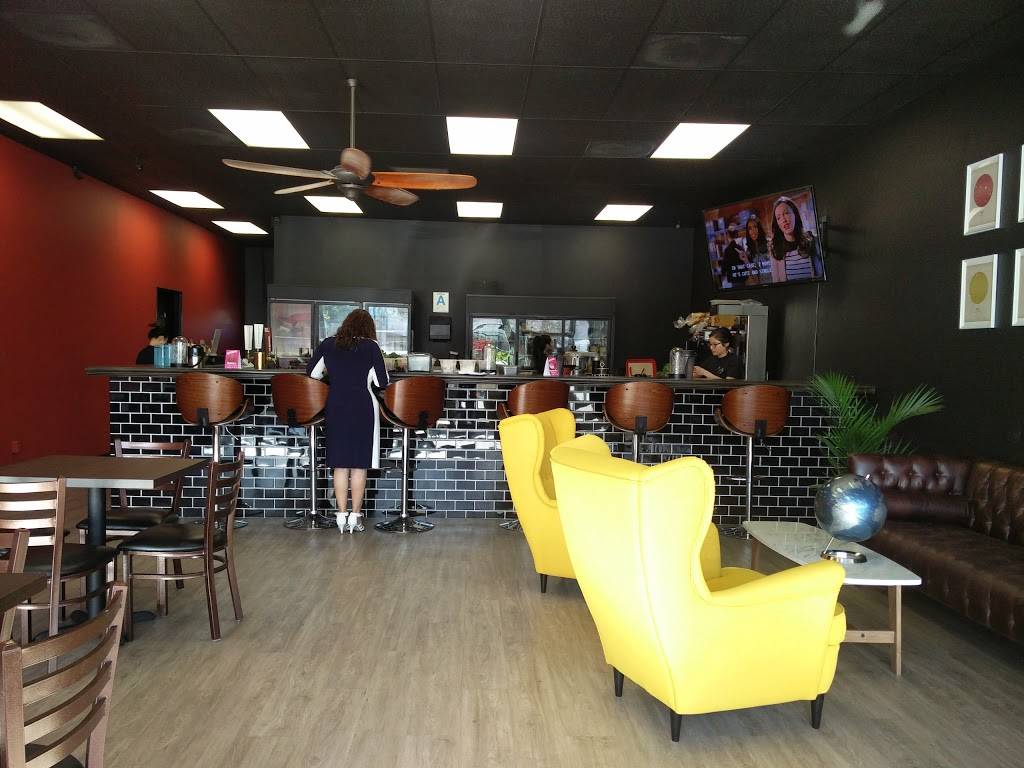 Zodiac Juiceology & Apothecary | restaurant | 239 N Citrus Ave, Covina, CA 91723, USA | 6269153355 OR +1 626-915-3355